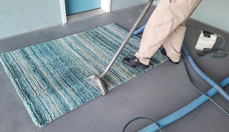 Cleaning carpet with carpet shampoo
